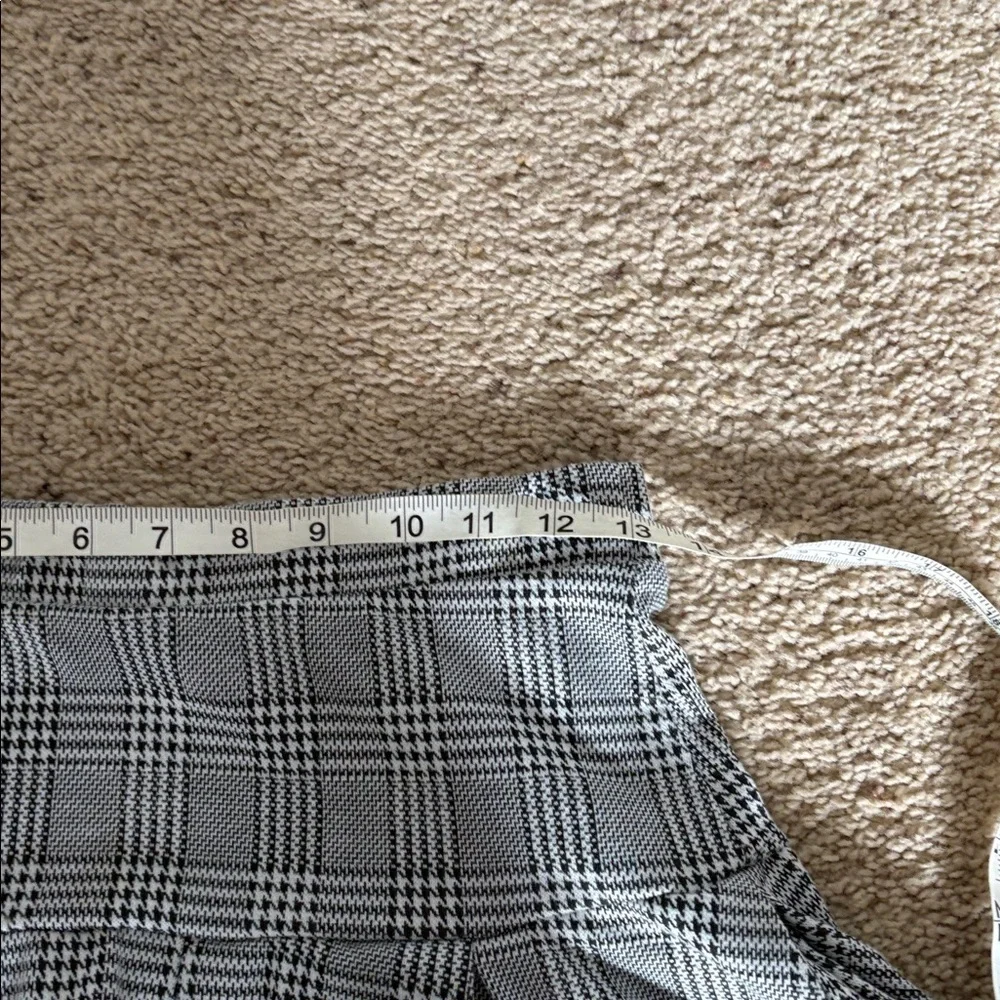 Elegant Plaid Skater Skirt - Picture 3 of 4